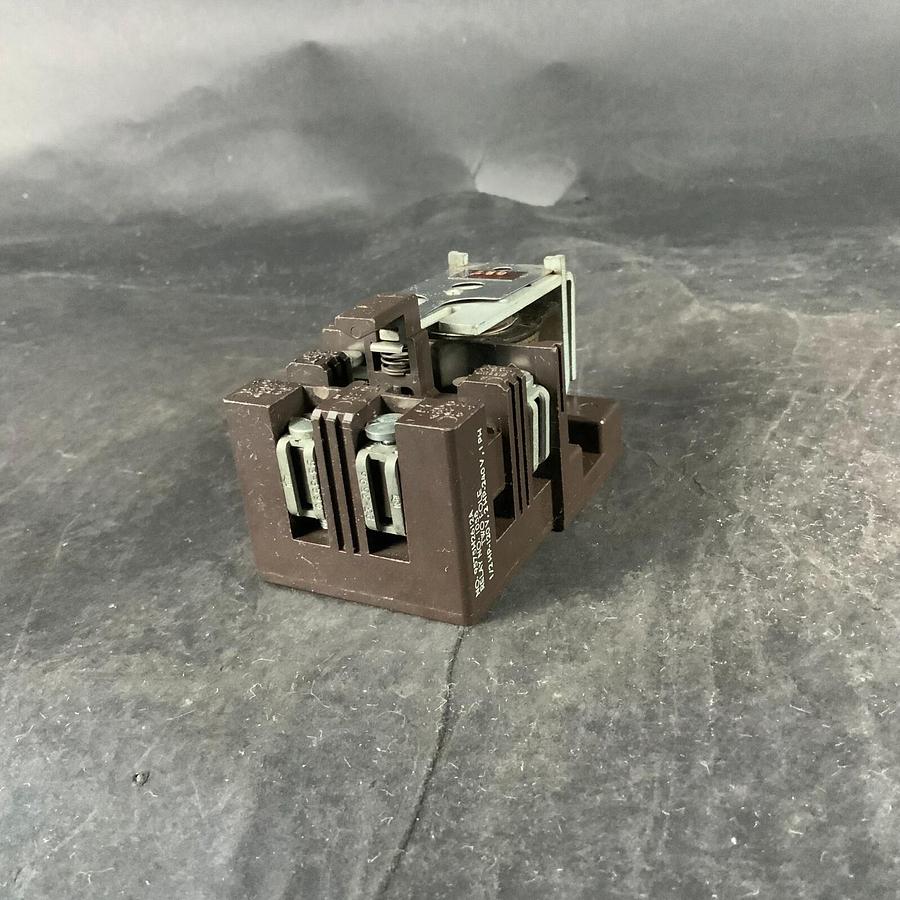 Used CUTLER HAMMER 9575H2612A RELAY ($20 OBO)