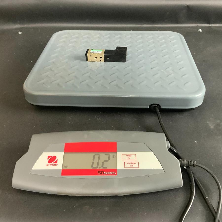 Used CKD 3KA110-C3 PNEUMATIC VALVE ($25 OBO)