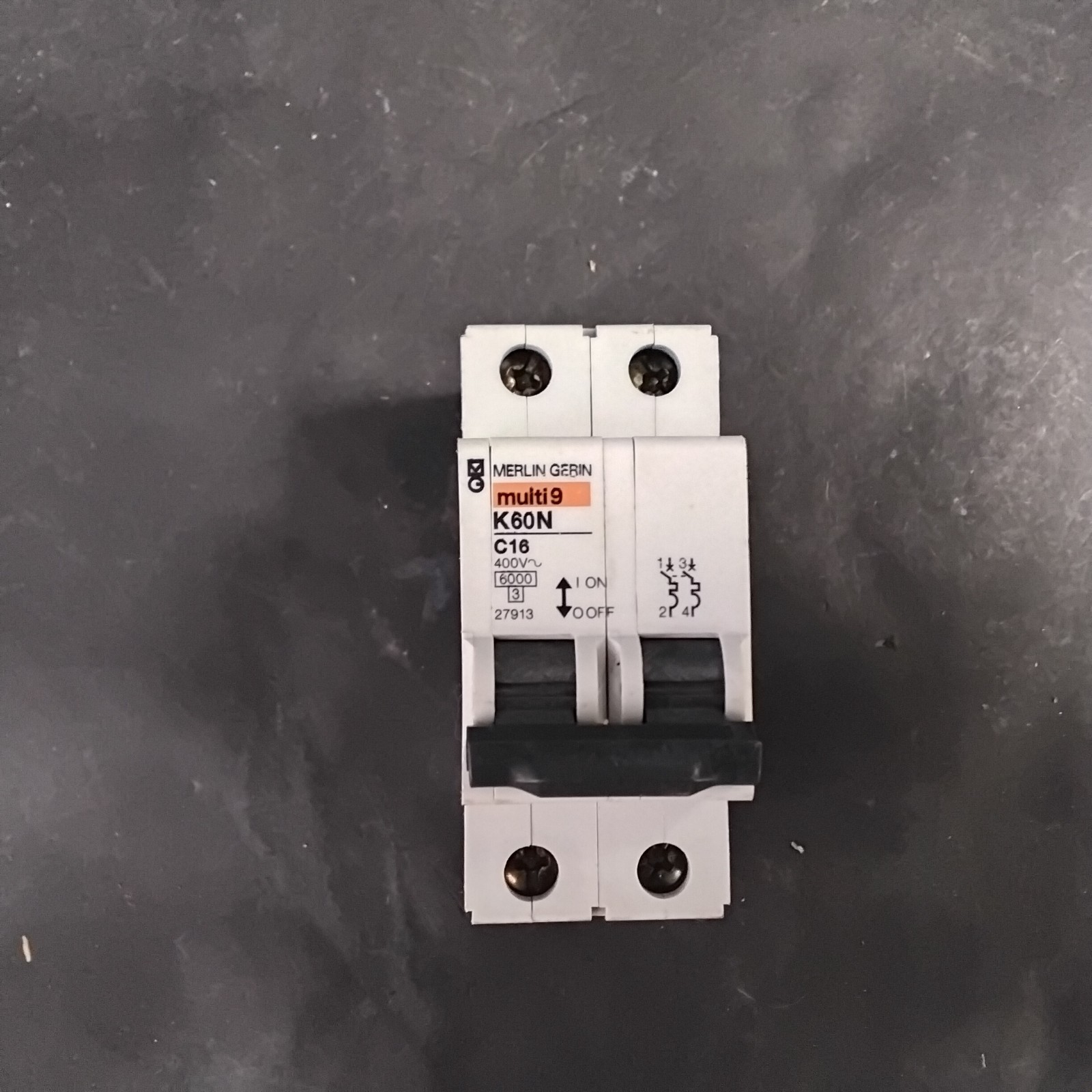 Used MERLIN GERIN MULTI 9 K60N C16 CIRCUIT BREAKER ($7 OBO)