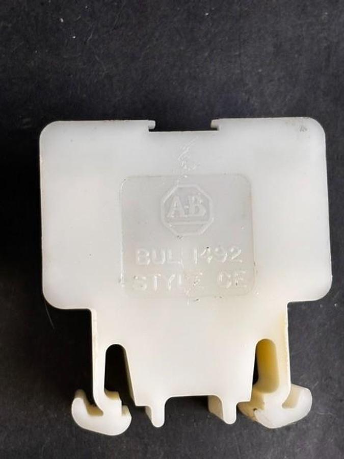 Used ALLEN BRADLEY 1492 CE TERMINAL BLOCK - GROUP OF 5