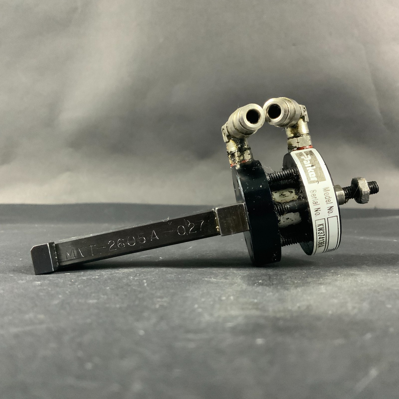 Used PARKER .75NLP40.50 PNEUMATIC CYLINDER ($45 OBO)