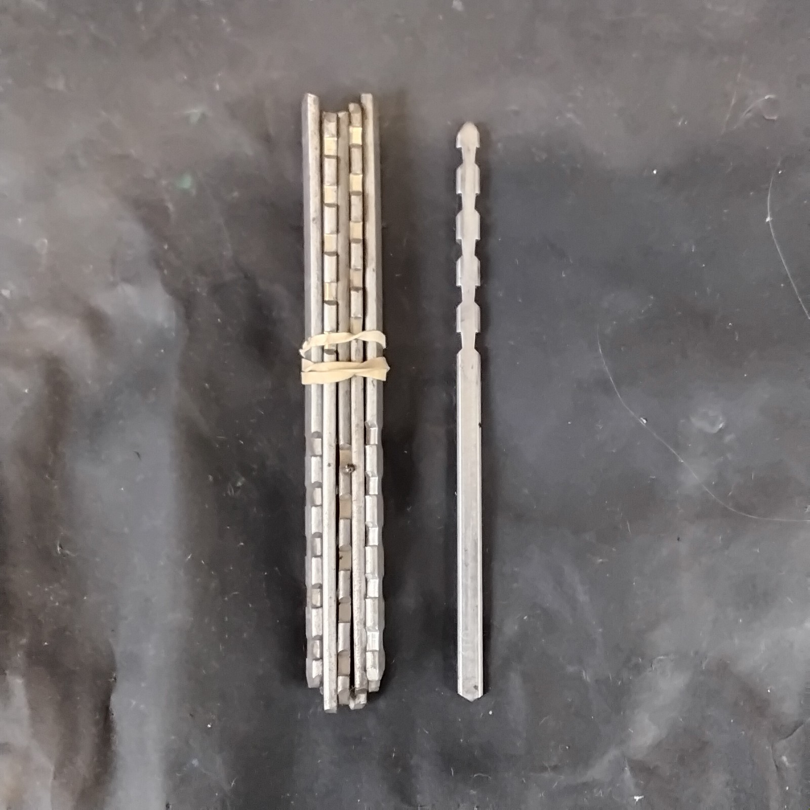 Used GST INC 100MM 310 NOTCHED STUD- GROUPS OF 10 ($10.50 OBO)