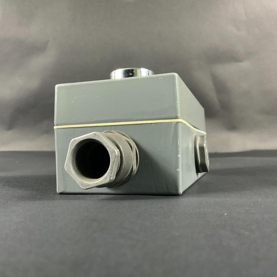 Used GENERIC PUSH BUTTON CONTROL BOX ($40 OBO)