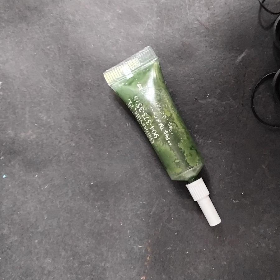 Used FABCO-AIR MGL4 MAGNALUBE GREASE ($10 OBO)