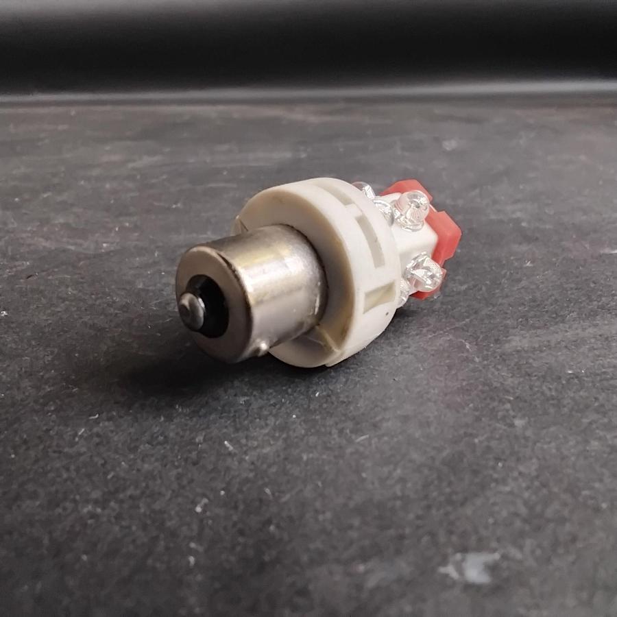 Used UNBRANDED 7-2DR LED BULB REPLACEMENT ($10 OBO)