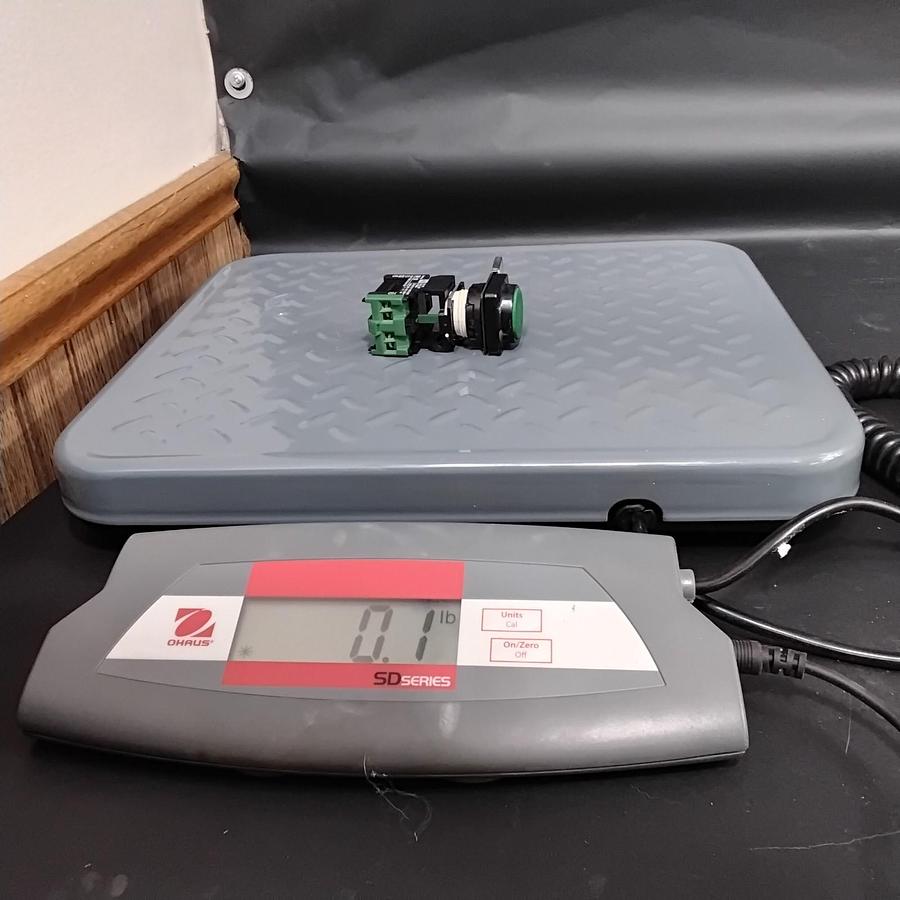 Used TELEMECANIQUE DA10 GREEN PUSHBUTTON ($15 OBO)