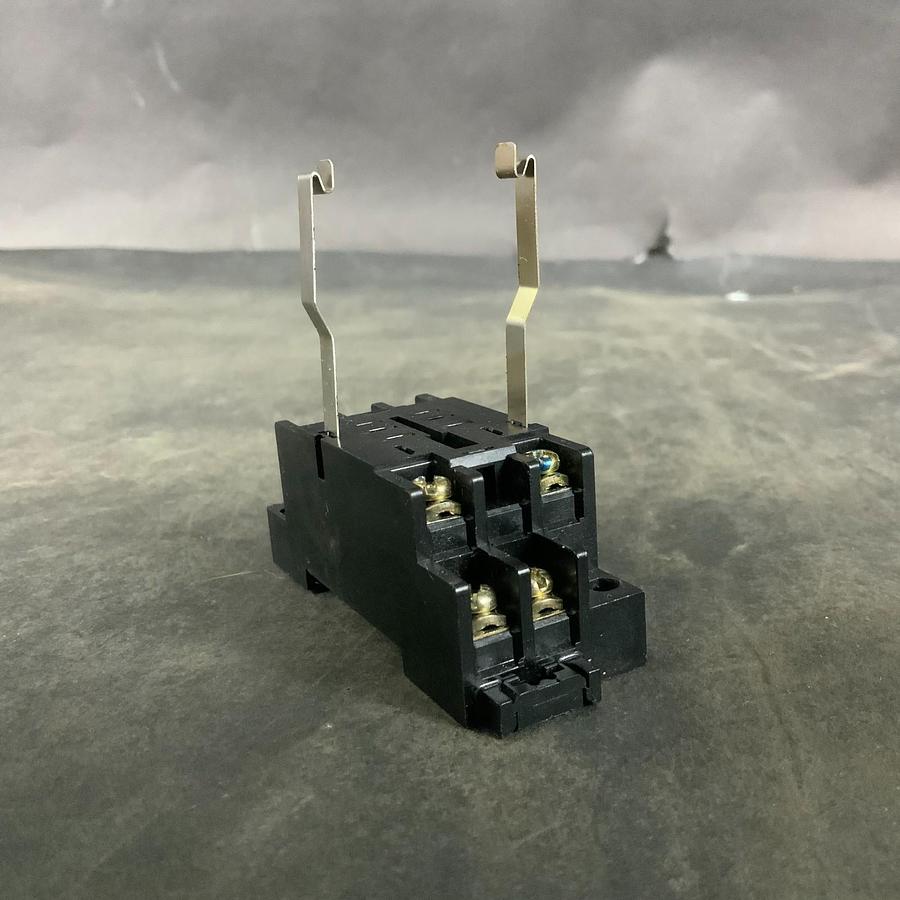 Used FUJI ELECTRIC TP68X RELAY SOCKET ($12 OBO)