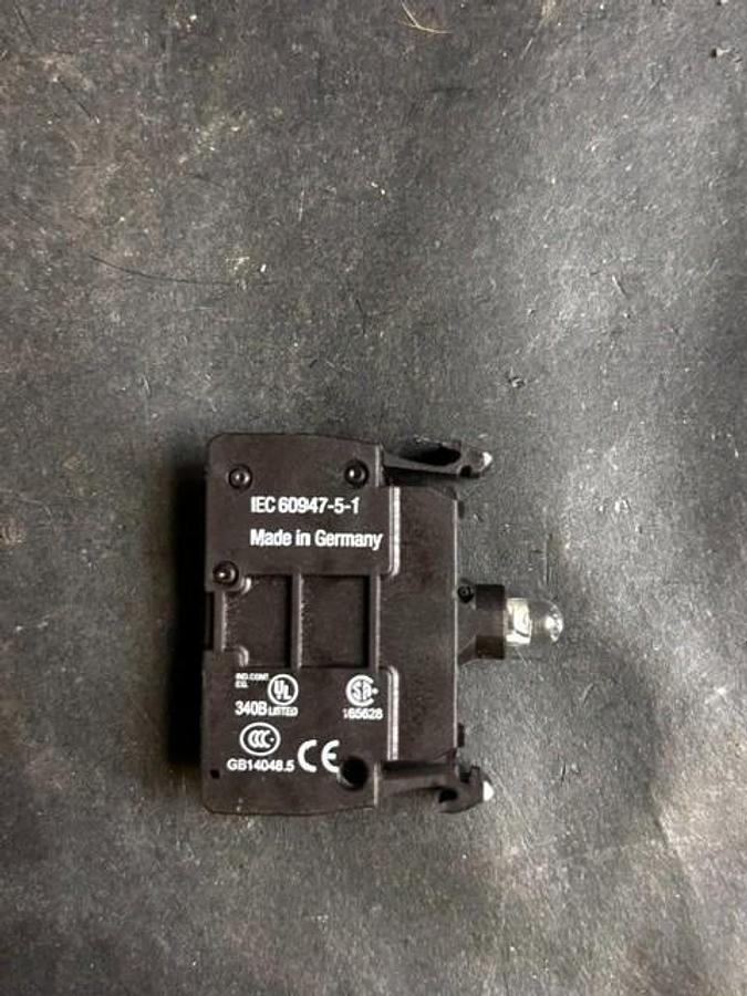 Used EATON M22-CLED-R PILOT LIGHT CONTACT BLOCK ($6 OBO)
