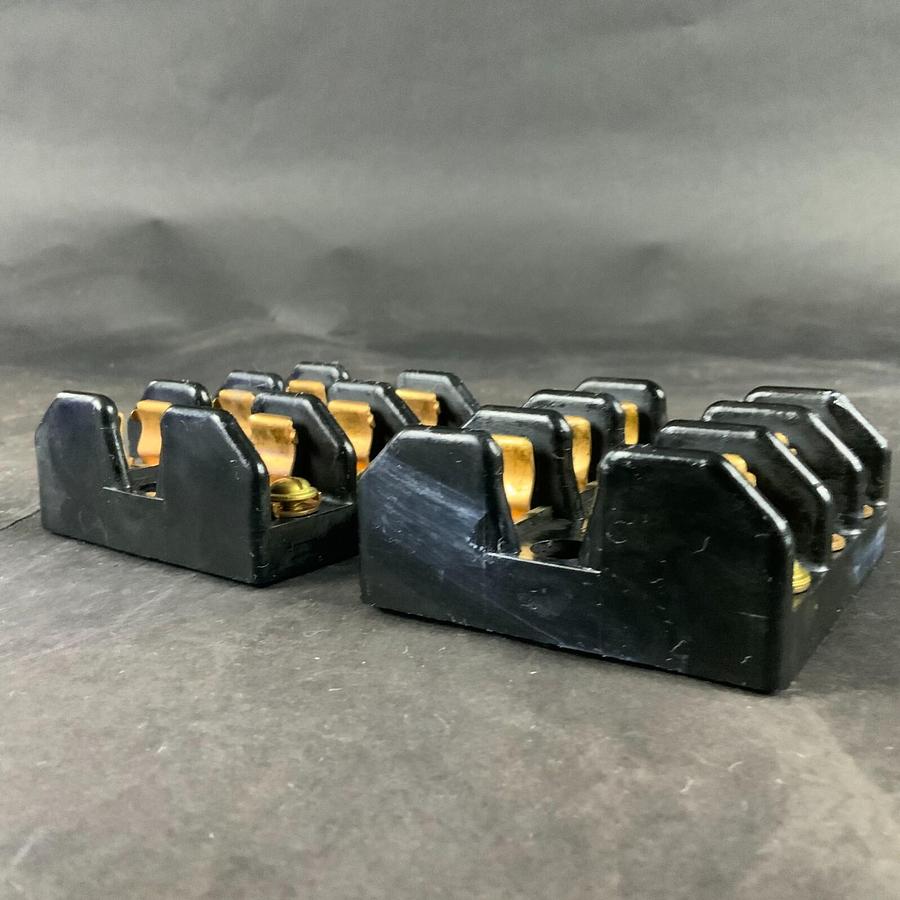 Used GENERAL ELECTRIC FUSE HOLDER 30A 250V - SET OF 2 ($30 OBO)