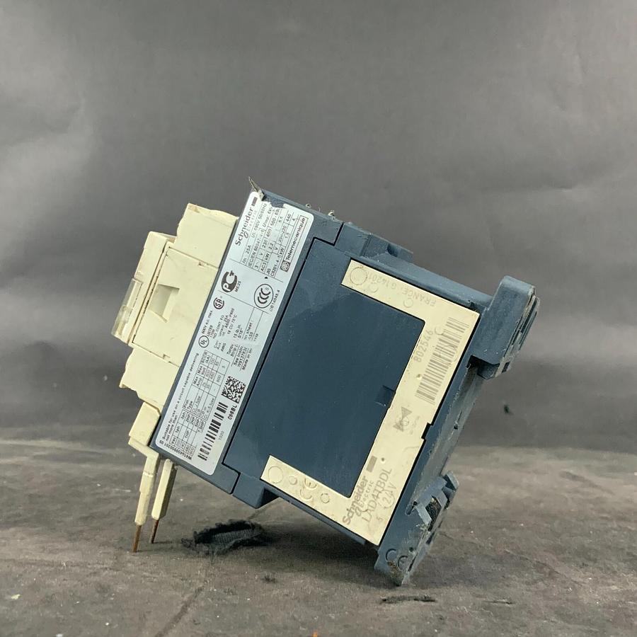 Used SCHNEIDER ELECTRIC LC1D096BL CONTACTOR ($40 OBO)