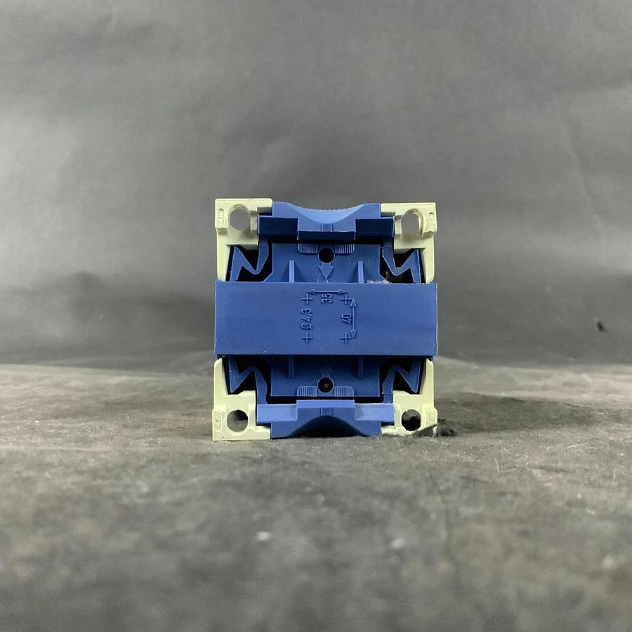 Used TELEMECANIQUE CA2-EN 122 CONTROL RELAY ($30 OBO)