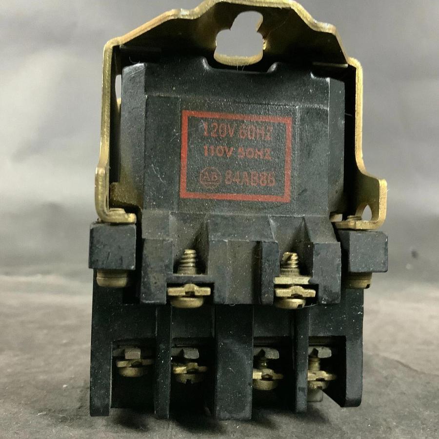 Used ALLEN BRADLEY 700-N800A1 SERIES C INDUSTRIAL RELAY ($15 OBO)