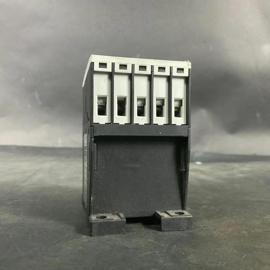 Used EATON XTRE10B31 CONTACTOR RELAY ($40 OBO)