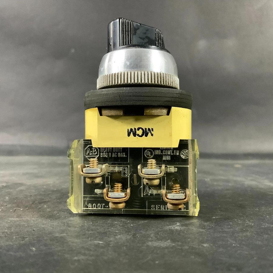 Used ALLEN BRADLEY 800T-H2 SERIES F SELECTOR SWITCH ($20 OBO)