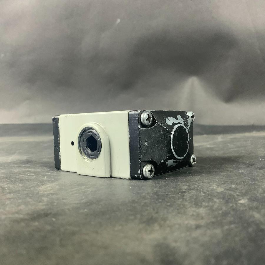 Used NUMATICS NAF260600N14AO SOLENOID VALVE ($35 OBO)