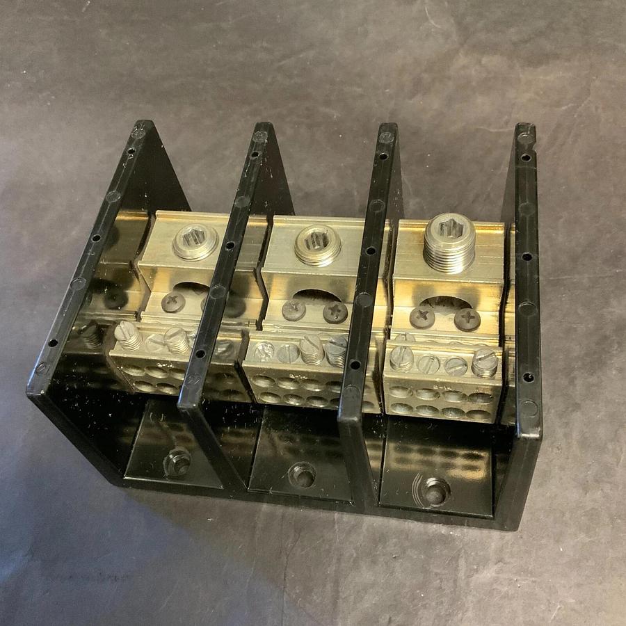 Used MARATHON SPECIAL PRODUCT 1443560 POWER DISTRIBUTION BOX ($125 OBO)