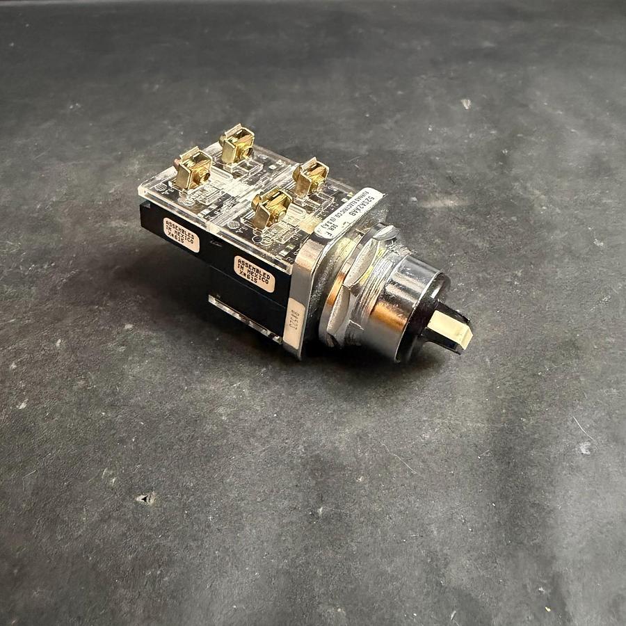 Used TELEMECANIQUE ZB2-BE101 SELECTOR SWITCH ($25 OBO)