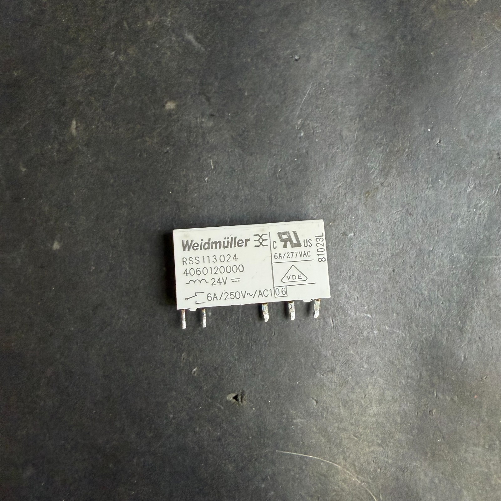 Used WEIDMULLER RSS113024 4066120000 POWER RELAY ($5 OBO)