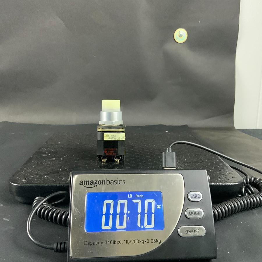 Used ALLEN BRADLEY 800T-PB16 WHITE ILLUMINATED PUSH BUTTON ($15 OBO)
