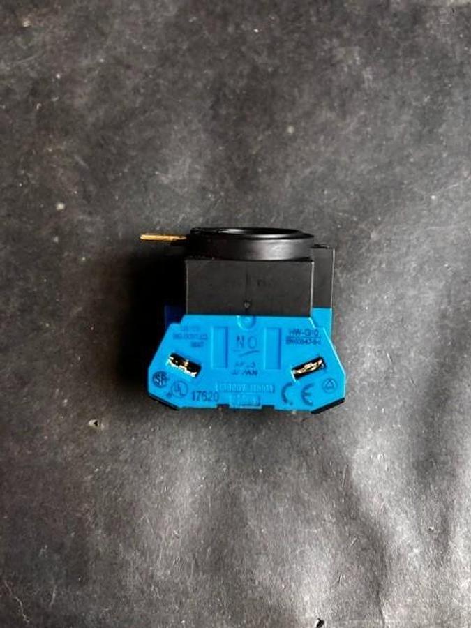 Used IDEC HW-G10 CONTACT BLOCK ($10 OBO)