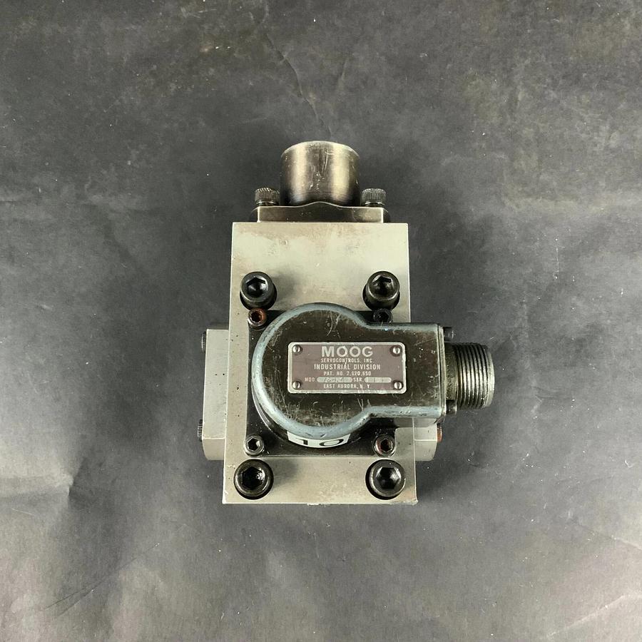 Used MOOG 73-104 HYDRAULIC SERVO VALVE ($700 OBO)