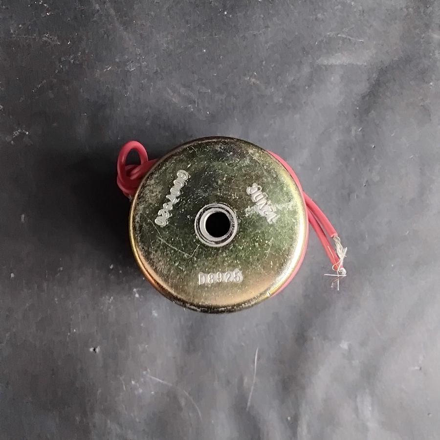 Used UNITED TECHNOLOGIES 5-06-02-12VDC-1A VALVE ($25 OBO)