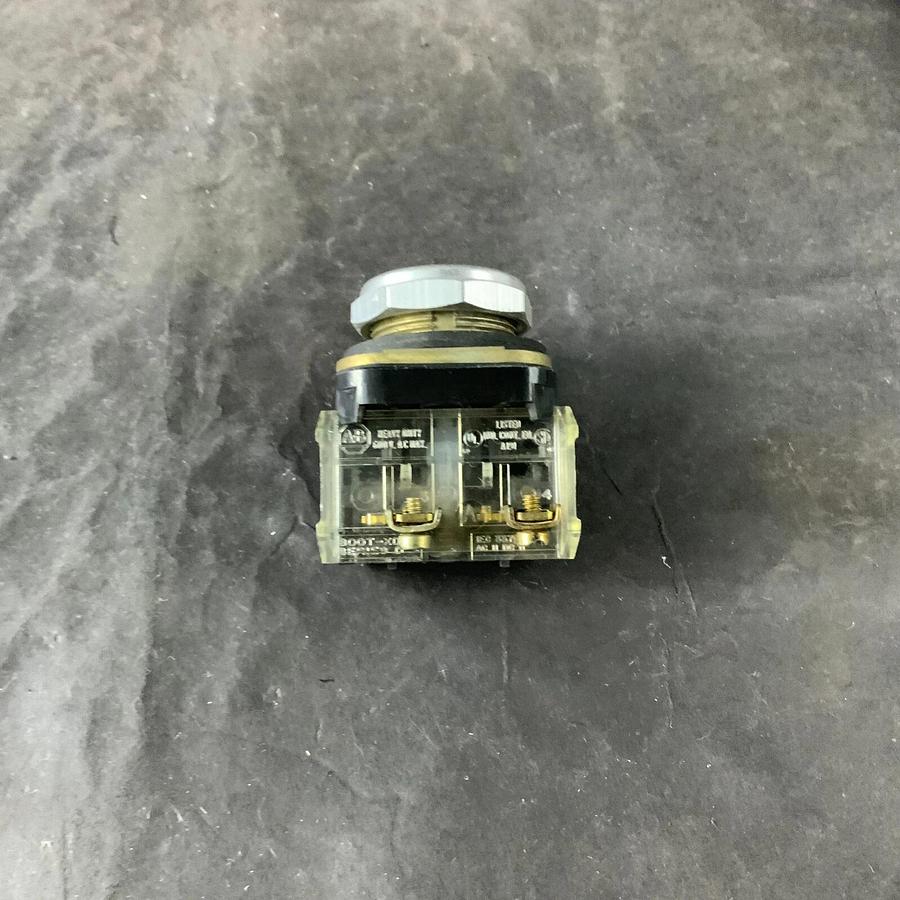 Used ALLEN BRADLEY 800T-A BLACK PUSHBUTTON ($10 OBO)