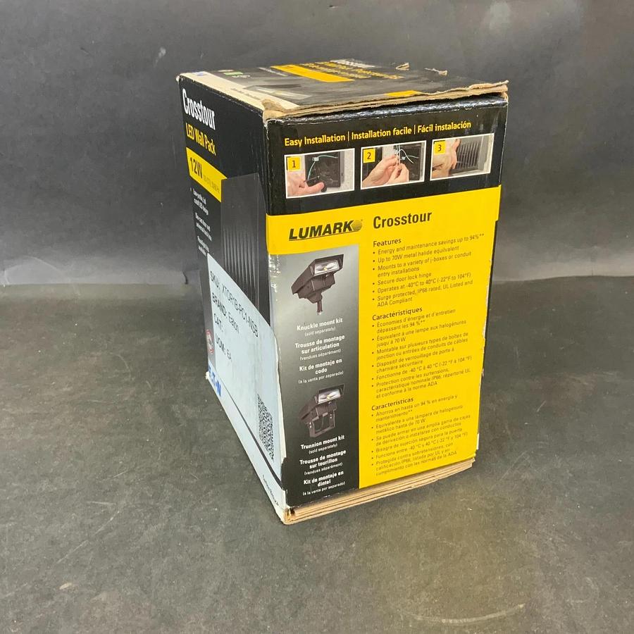 Used EATON XTOR1B-W-PC1 CROSSTOUR LED WALL PACK ($100 OBO)