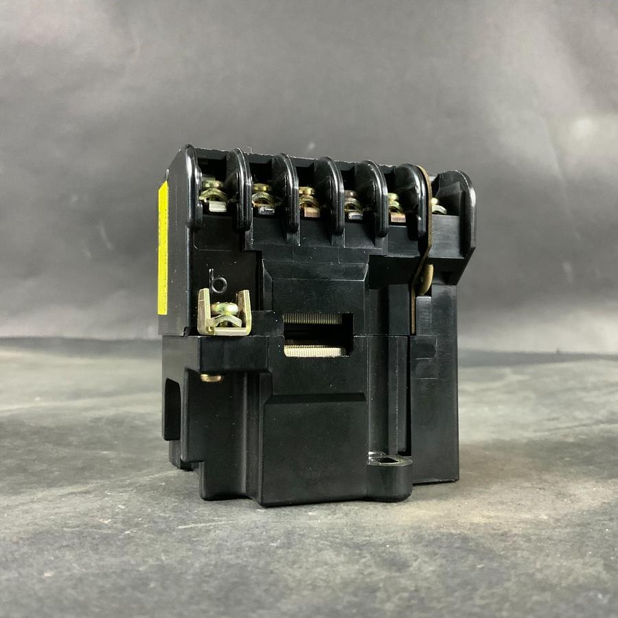 Used FUJI ELECTRIC SRCA3631-05Z42A CONTACTOR ($25 OBO)