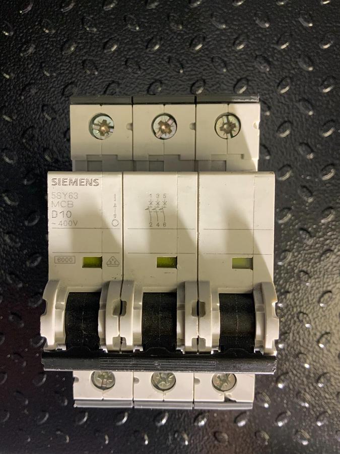 SIEMENS 5SY6310-8 ($98.99/EACH OBO)
