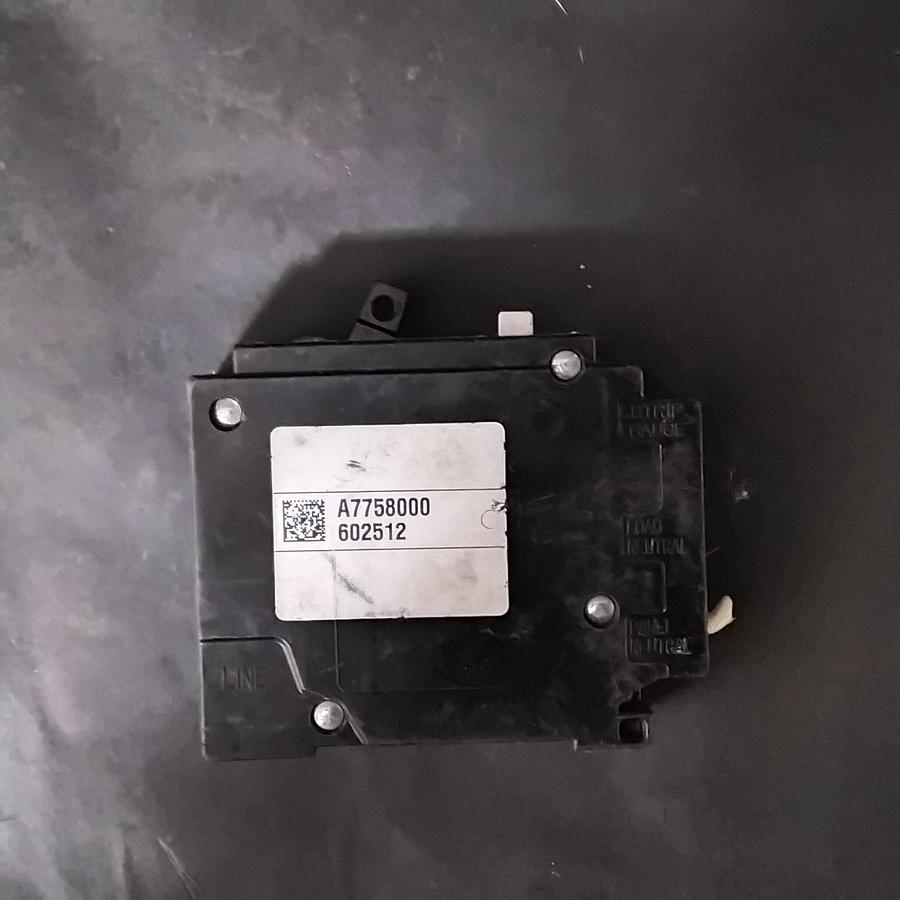 Used SIEMENS QF120AN CIRCUIT BREAKER ($18.60 OBO)
