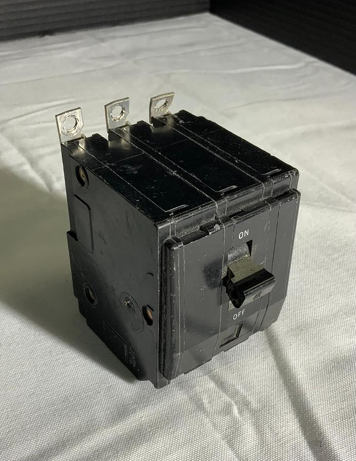 Used SUQARE D QOB310 LK-4759 ($39.99/EACH OBO)