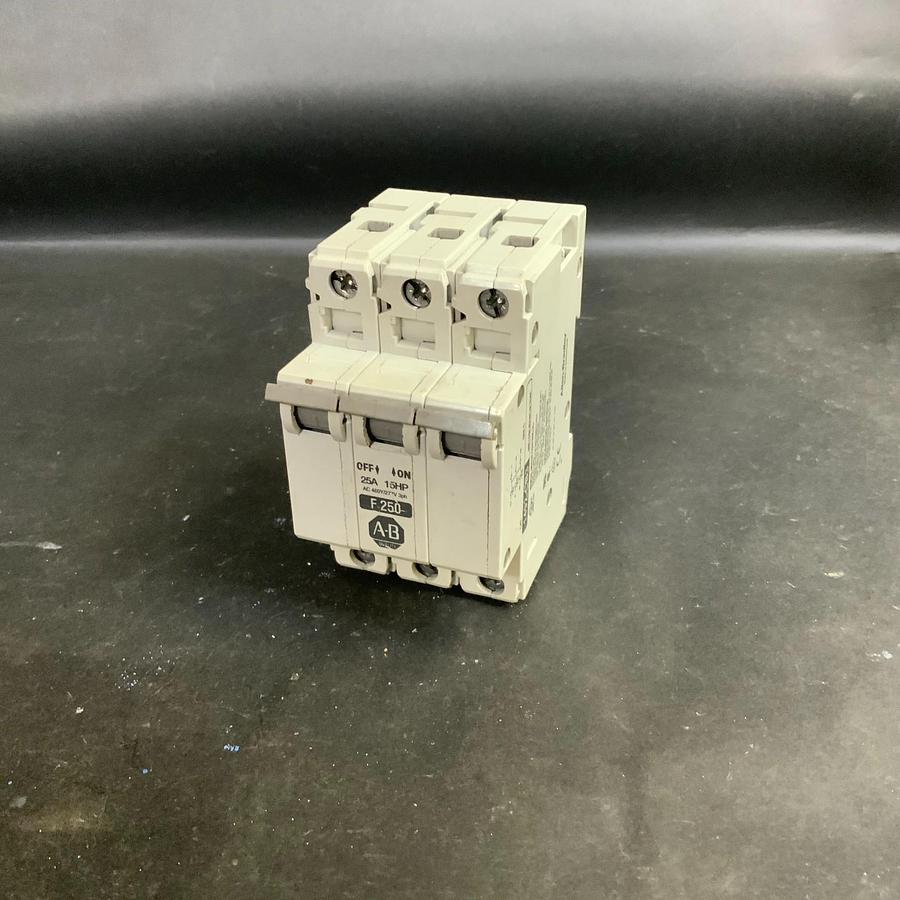 Used ALLEN BRADLEY 1492-CB3-F250 SER.C CIRCUIT BREAKER ($50 OBO)
