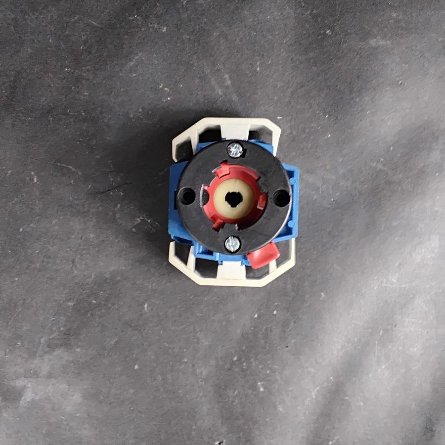 Used KRAUS & NIMER KG10A ISOLATER SWITCH ($35 OBO)