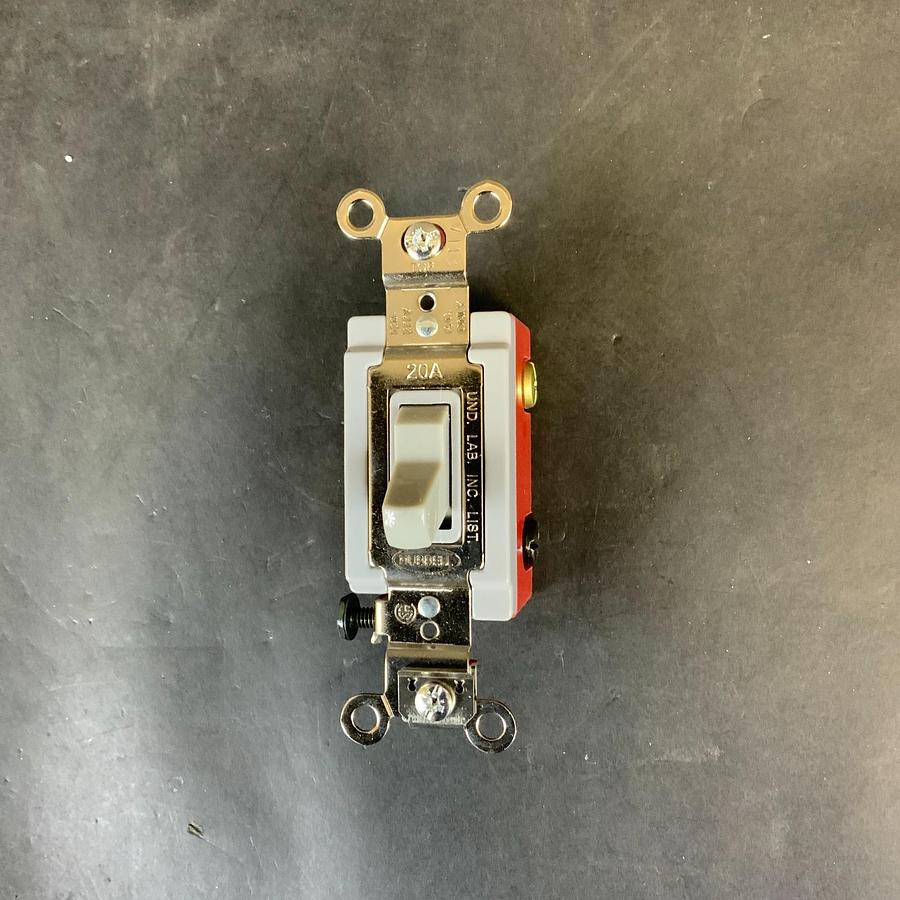 Used HUBBELL HBL1224GY EXTRA HEAVY DUTY TOGGLE SWITCH ($10 OBO)