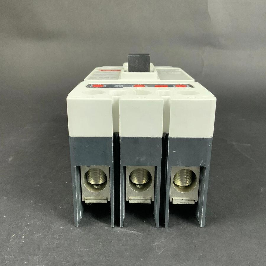 EATON HDJB3200 CIRCUIT BREAKER - NEW IN BOX ($1999.99 OBO)