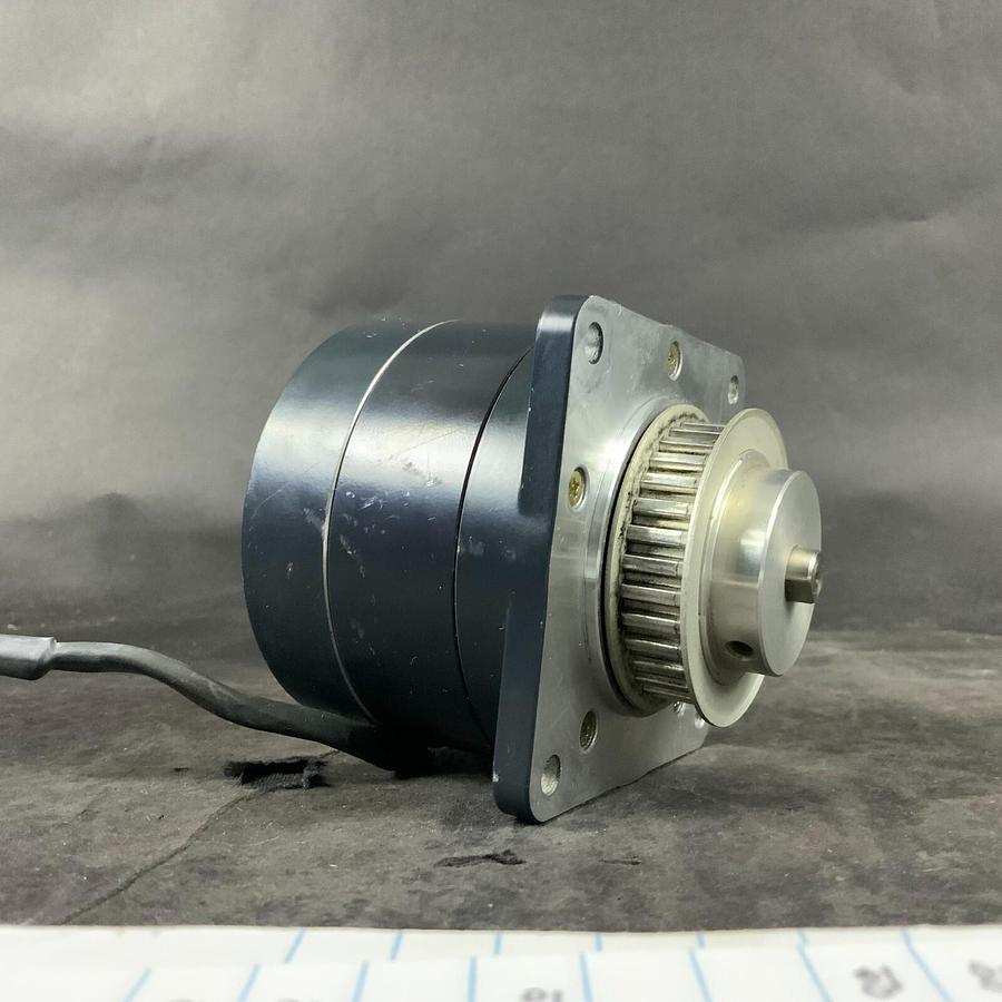 Used ORIENTAL MOTOR PH596H-NAA STEPPING MOTOR ($100 OBO)