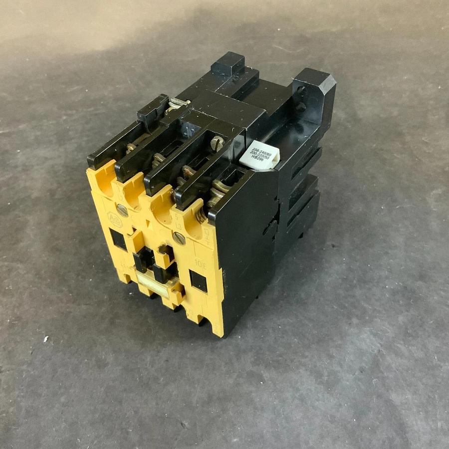 Used ALLEN BRADLEY 100-A18NL3 C CONTACTOR ($15 OBO)