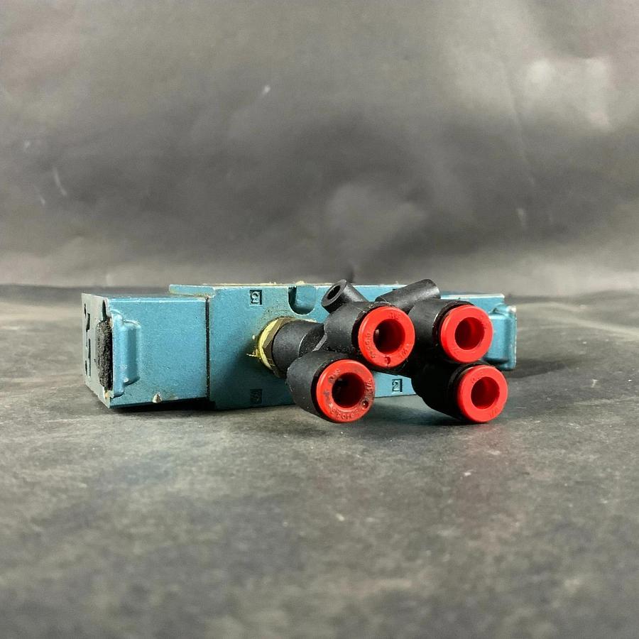 Used MAC 825C-PM-111CA-552 SOLENOID VALVE ($45 OBO)