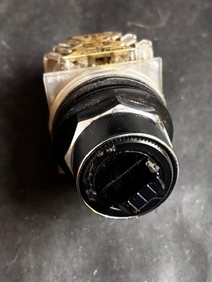Used SQUARE D 9001KA-1 SERIES K SELECTOR SWITCH ($12 OBO)