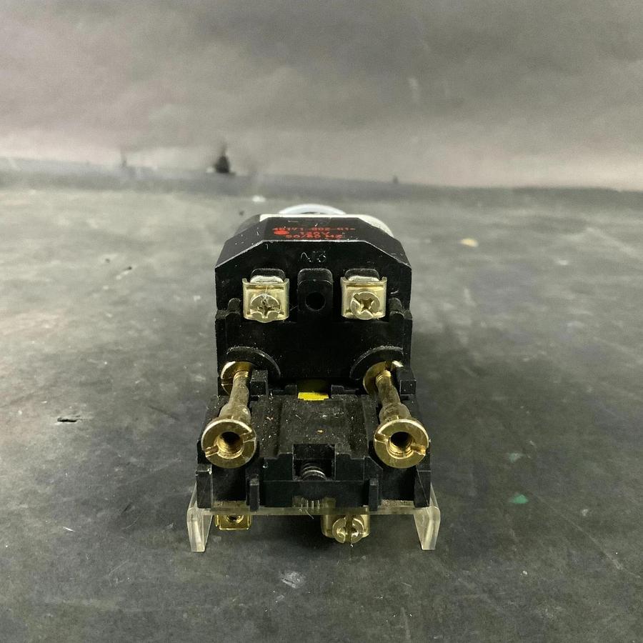 Used ALLEN BRADLEY 800T-PA16 RED PUSHBUTTON ($30 OBO)