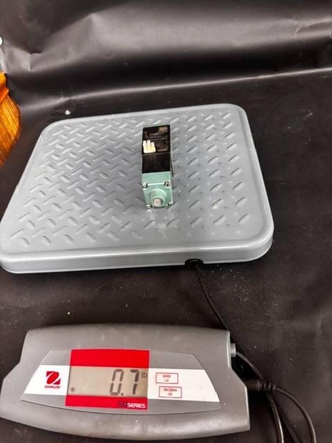 Used NUMATICS 082SA415K000030 SOLENOID VALVE ($13 OBO)