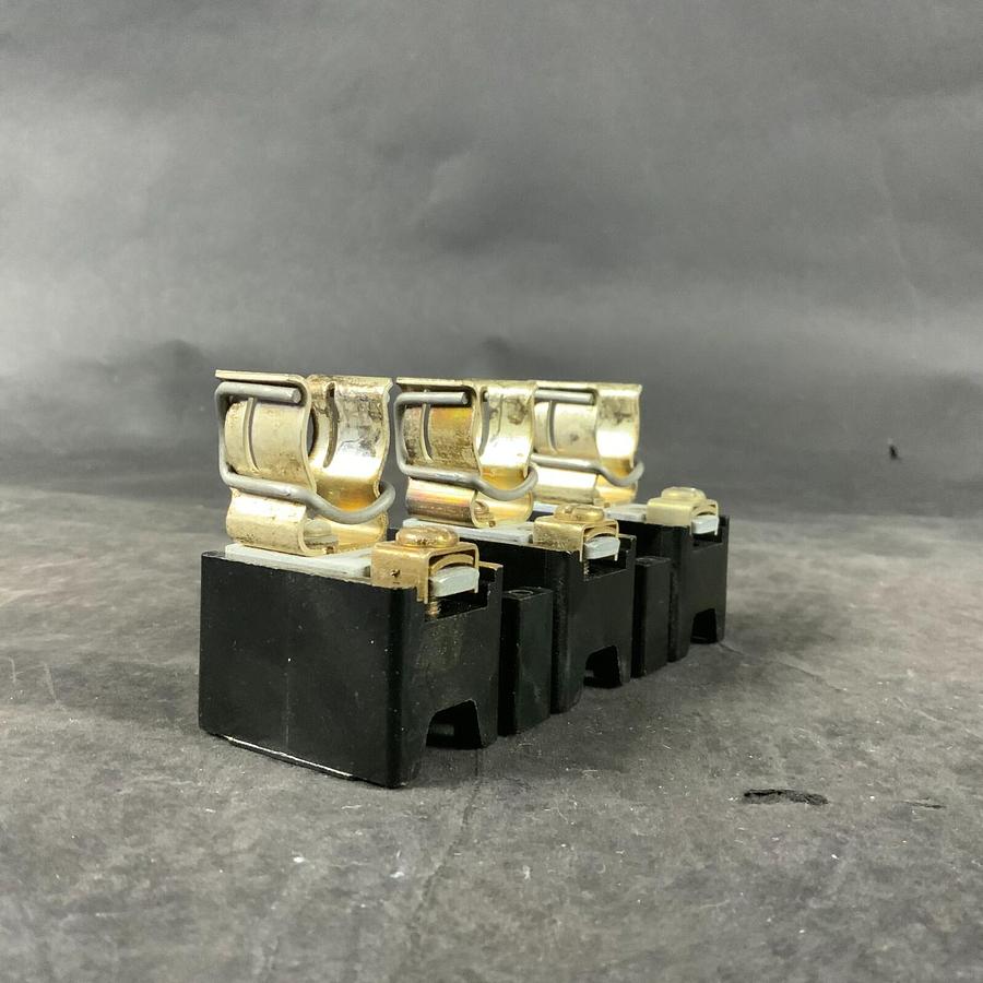Used ALLEN BRADLEY X-401978 FUSE BLOCK ($15 OBO)