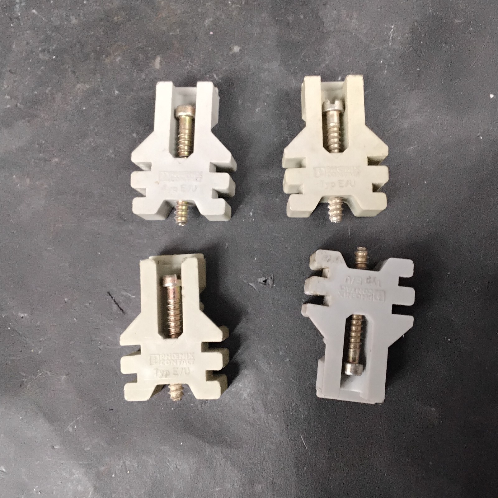 Used PHOENIX CONTACT E/U END BRACKETS - GROUP OF 4 ($6 OBO)