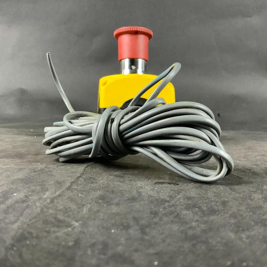 Used BANNER ESL-30/60-120656 EMERGENCY STOP BUTTON ($100 OBO)