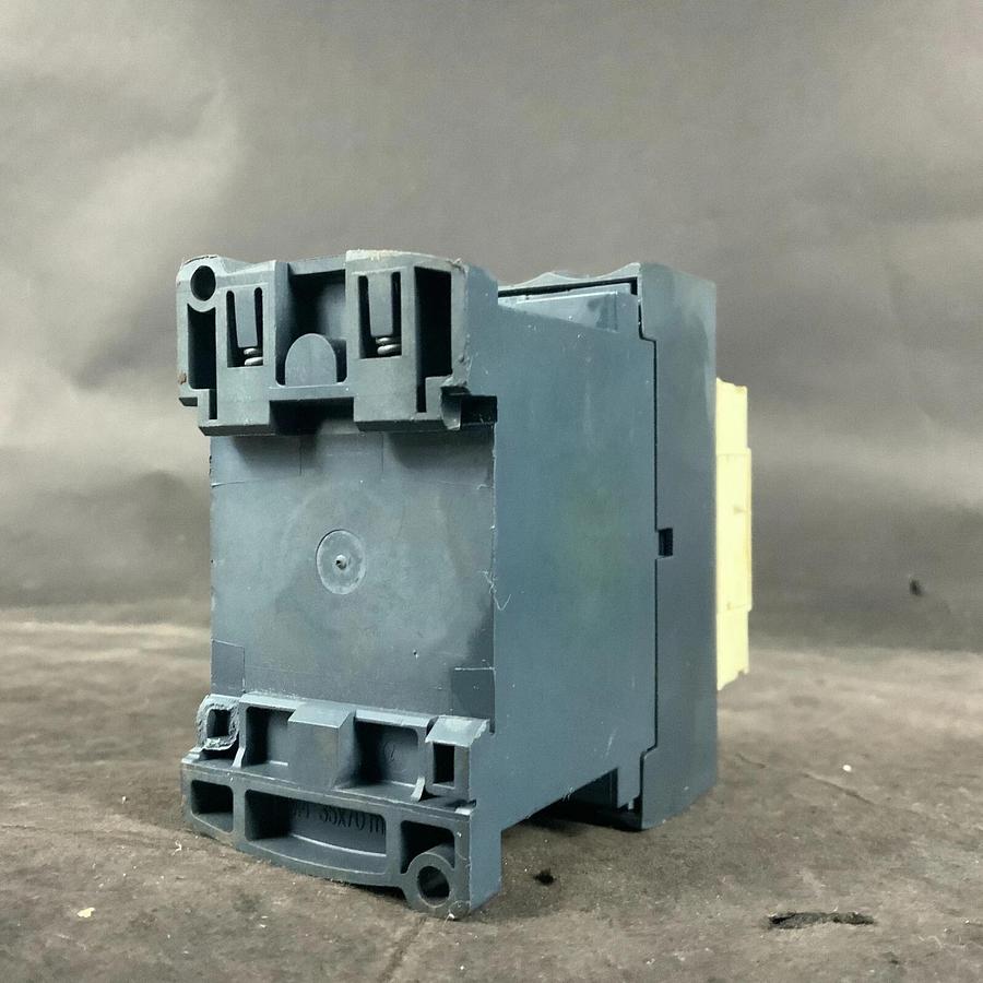 Used SCHNEIDER ELECTRIC LC1D38BD CONTACTOR ($45 OBO)