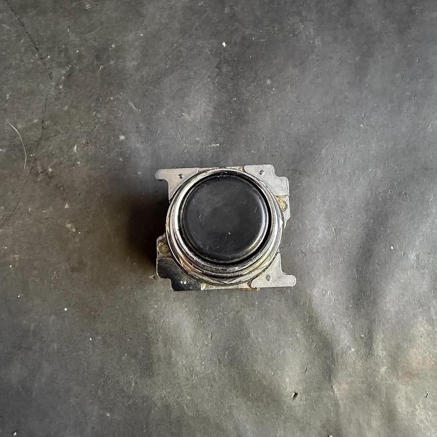 Used CUTLER HAMMER 10250T BLACK PUSHBUTTON ($15 OBO)