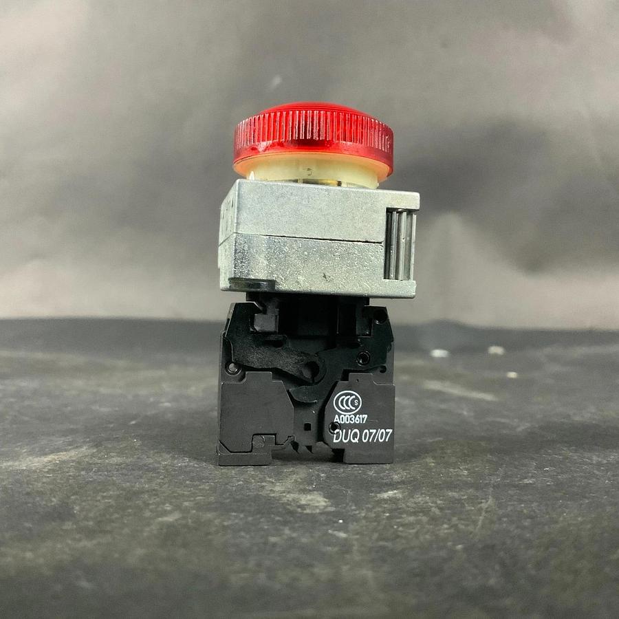 Used SIEMENS 3SB3403-1PB RED ILLUMINATED PILOT LIGHT ($8 OBO)