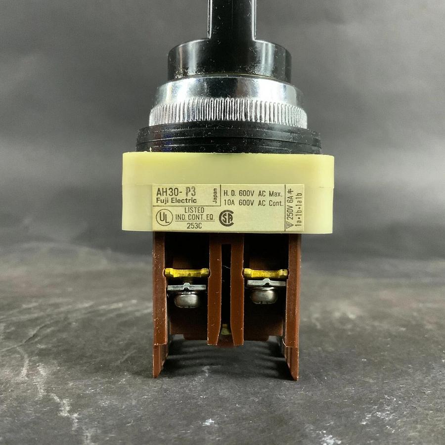 FUJI AH30-P3 SELECTOR SWITCH ($15 OBO)