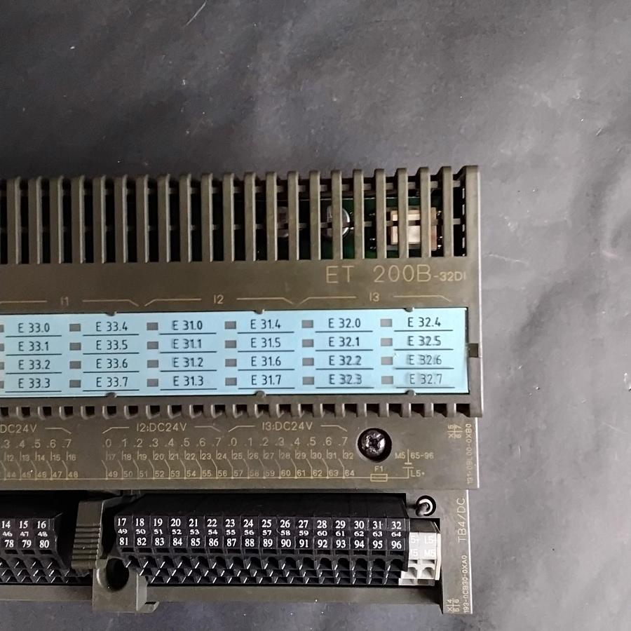 Used SIEMENS ET200B-32DI INPUT MODULE ($115 OBO)